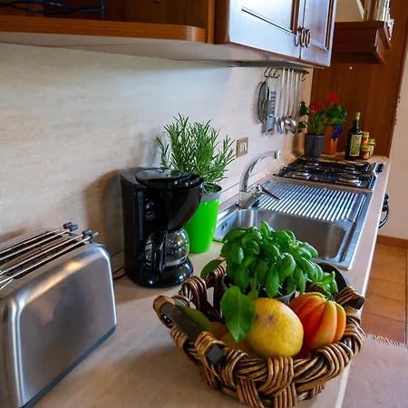 Appartamento Host4u - Borgata Vallone Con Ampio Giardino E Parcheggio Privato Lecchiore