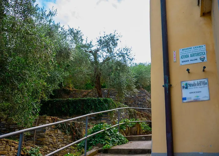 Apartment Host4u - Borgata Vallone With Stunning Garden And Parking *