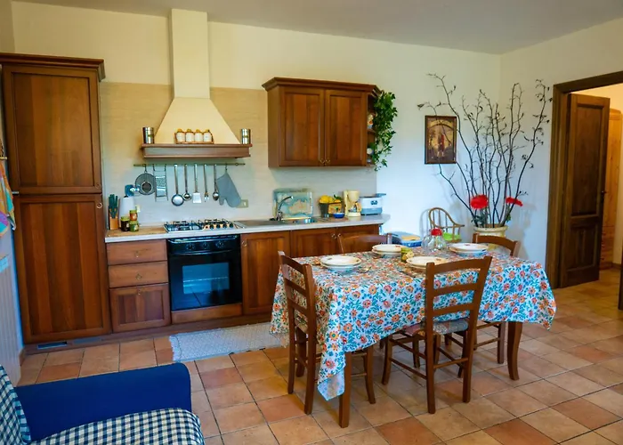 Host4u - Borgata Vallone With Stunning Garden And Parking Lecchiore