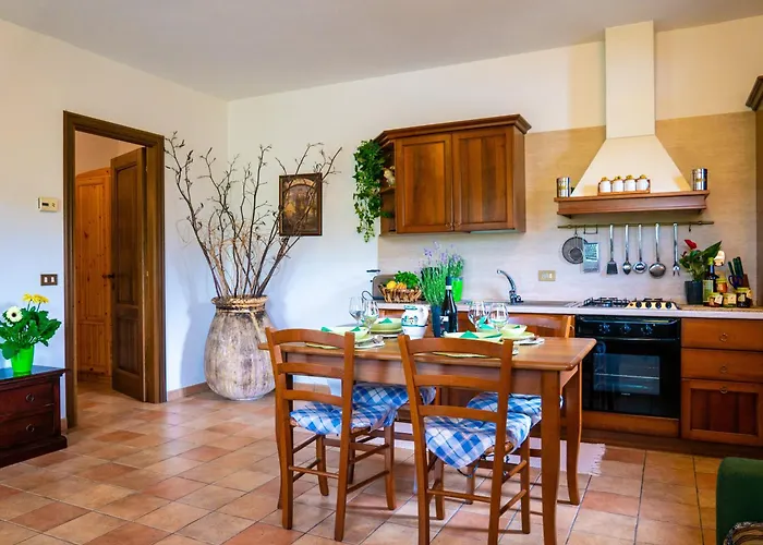 Host4u - Borgata Vallone With Stunning Garden And Parking *