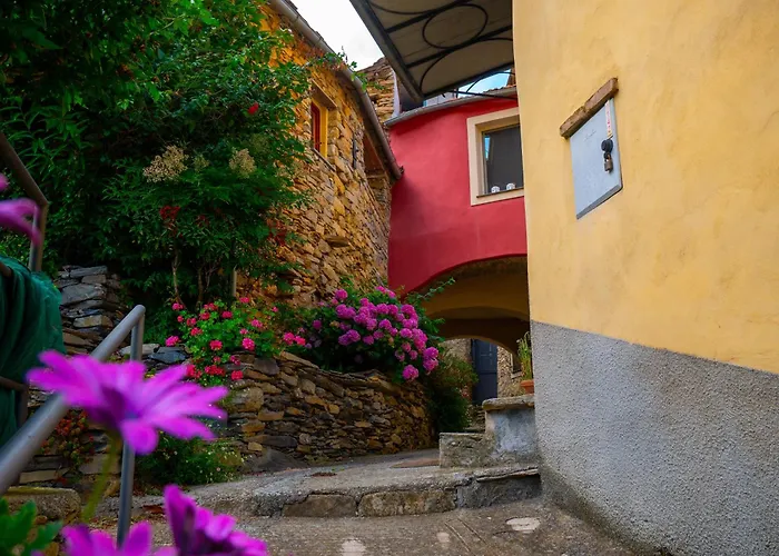 Apartment Host4u - Borgata Vallone With Stunning Garden And Parking *