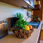 Host4u - Borgata Vallone Con Ampio Giardino E Parcheggio Privato